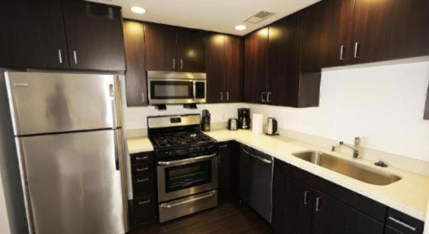 Downtown Cosmopolitan Residences Los Angeles