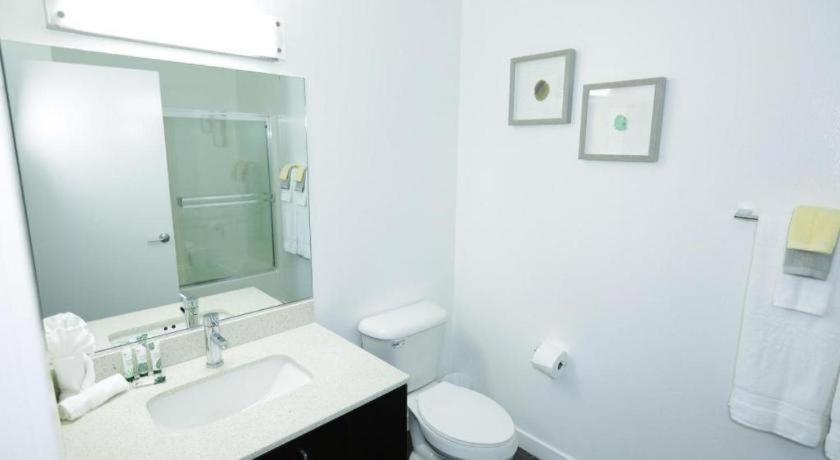 Downtown Cosmopolitan Residences Hotel 3*